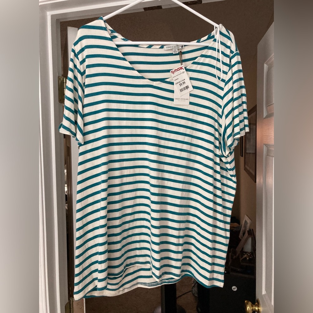 NWT 2X Green Envelope Shirt